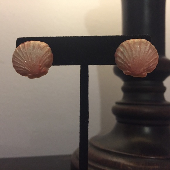 Sea shell earrings - Picture 6 of 8